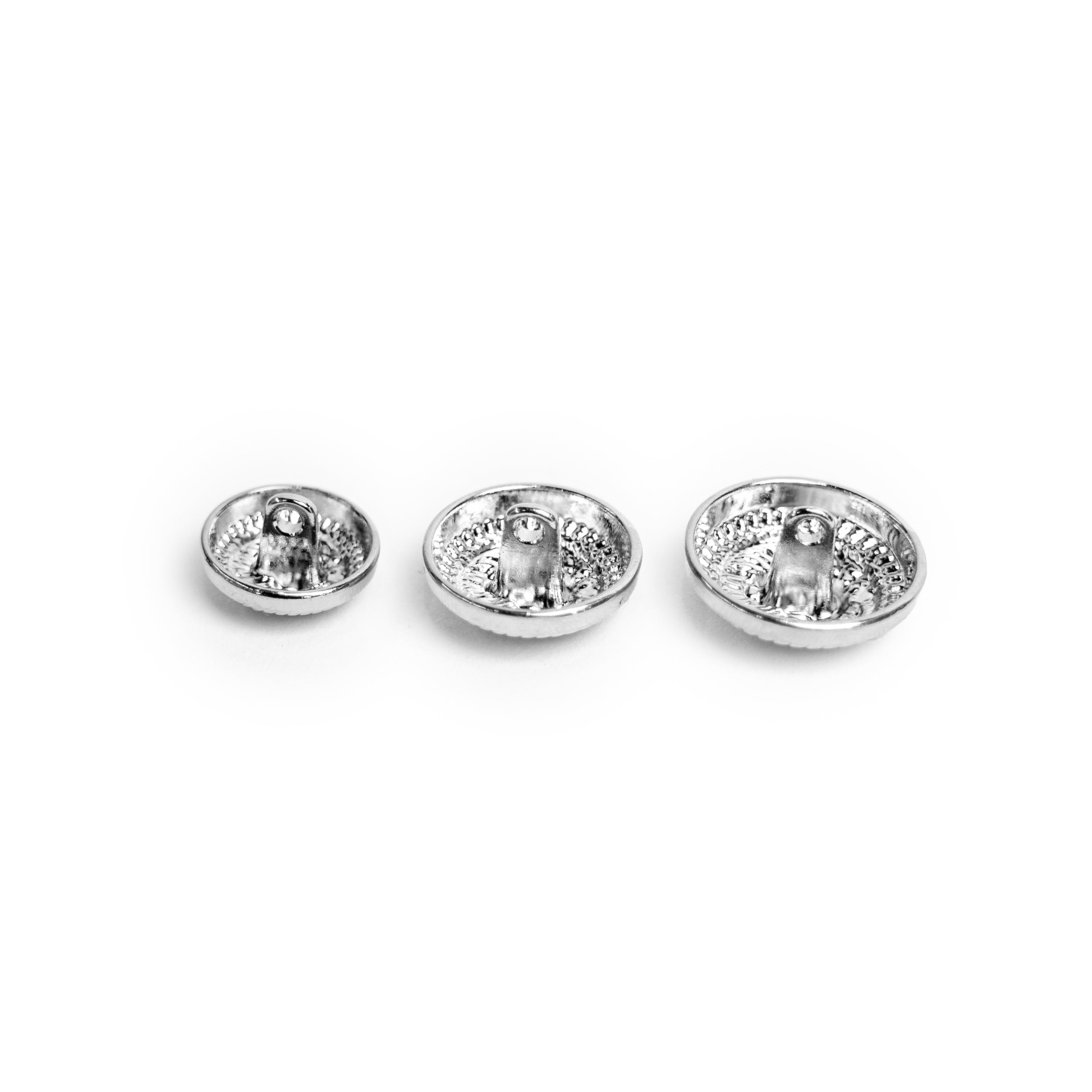 juego de botones versace plateado tamaños 15mm (10 unid) / 17mm (10 unid) / 20mm (5 unid)