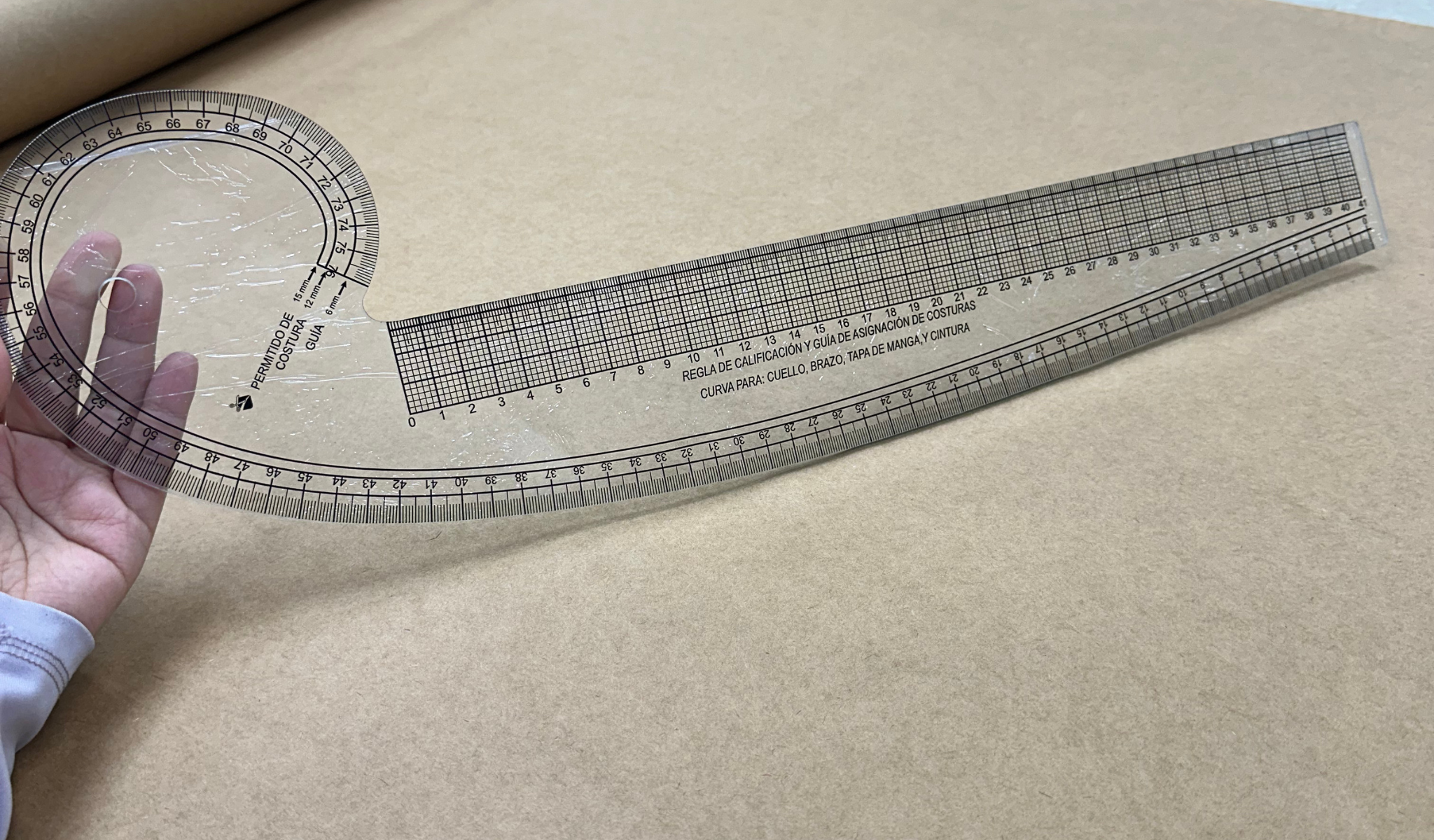 curva magica multitrazos cristal de 52CM largo X 5.2 CM ancho