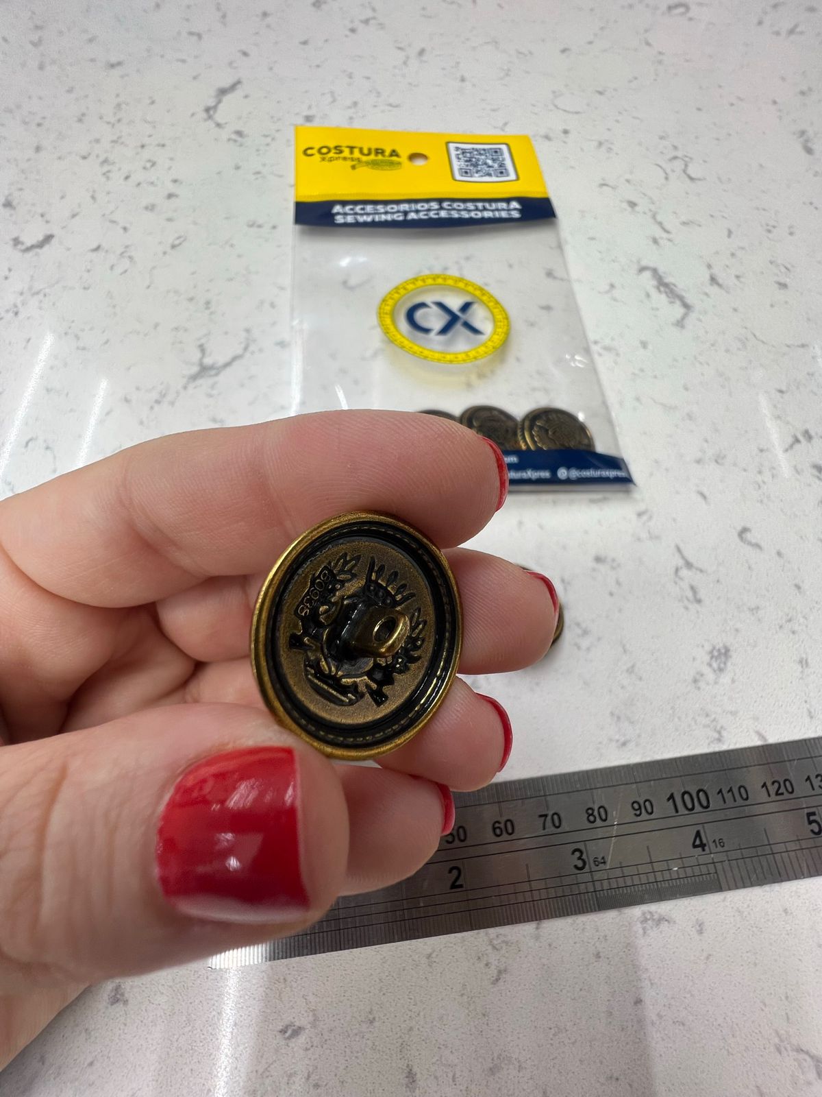 Juego de Botones escudo black anti gold tamaños 15mm (10 Unid) / 18 mm (10 unid) / 20 mm (5 unid) / 23mm (5 unid)