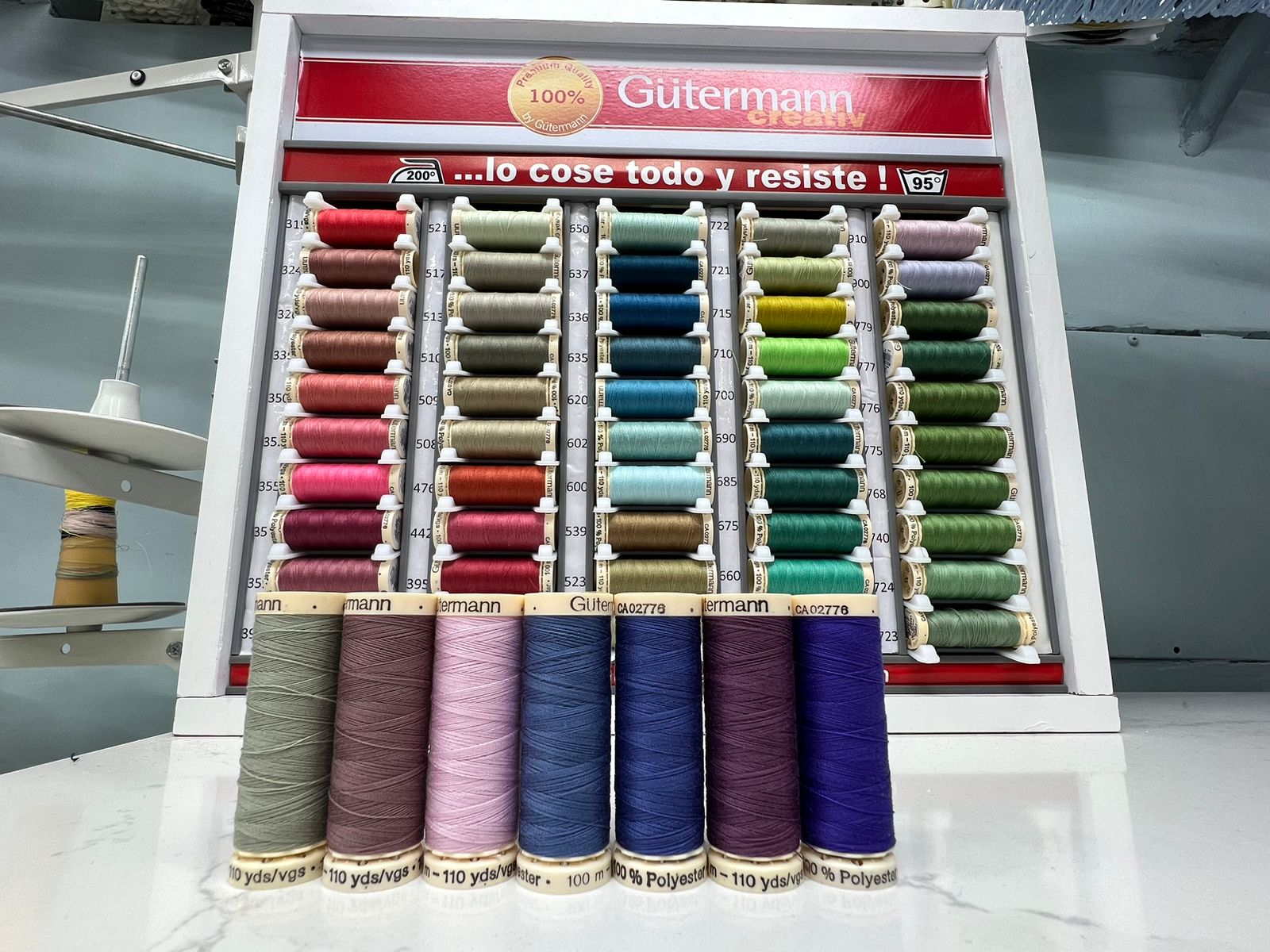 Gutermann Hilo de poliéster, 110 yardas